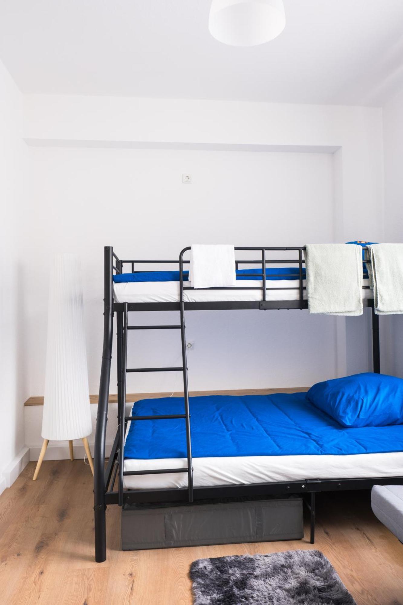 Hostel Maru Living C9 Koln Bagian luar foto