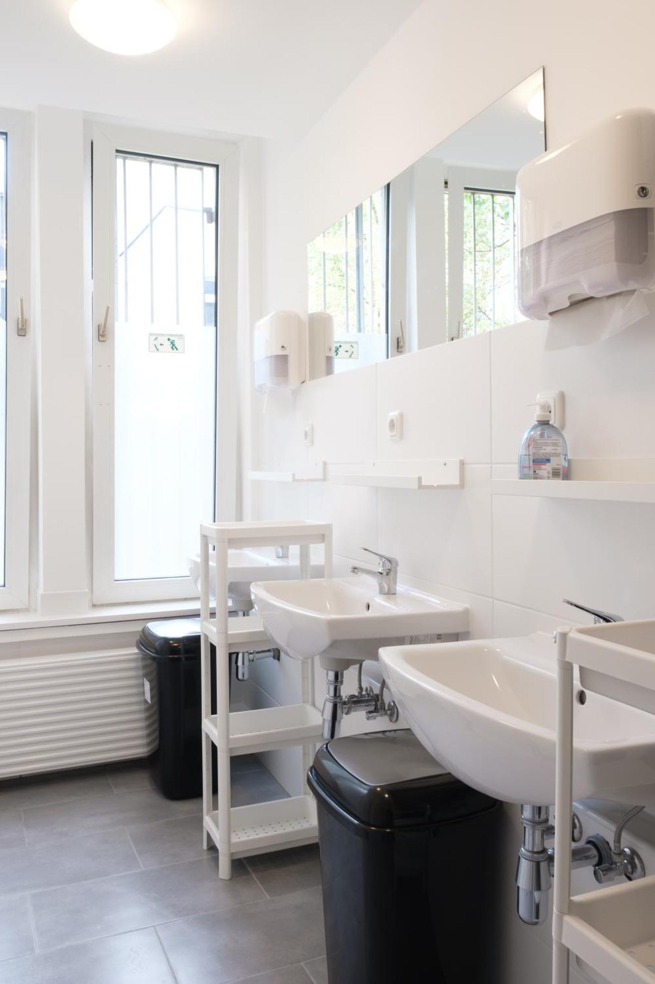 Hostel Maru Living C9 Koln Bagian luar foto